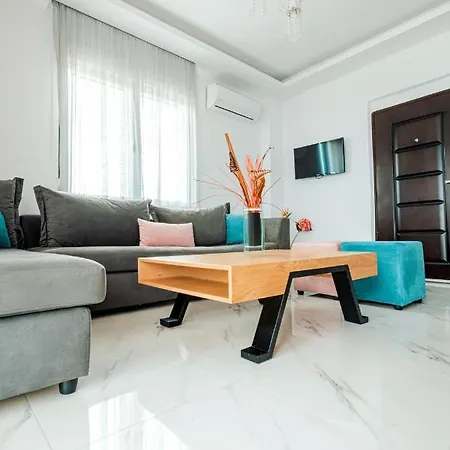 Design Efharis Apartment *